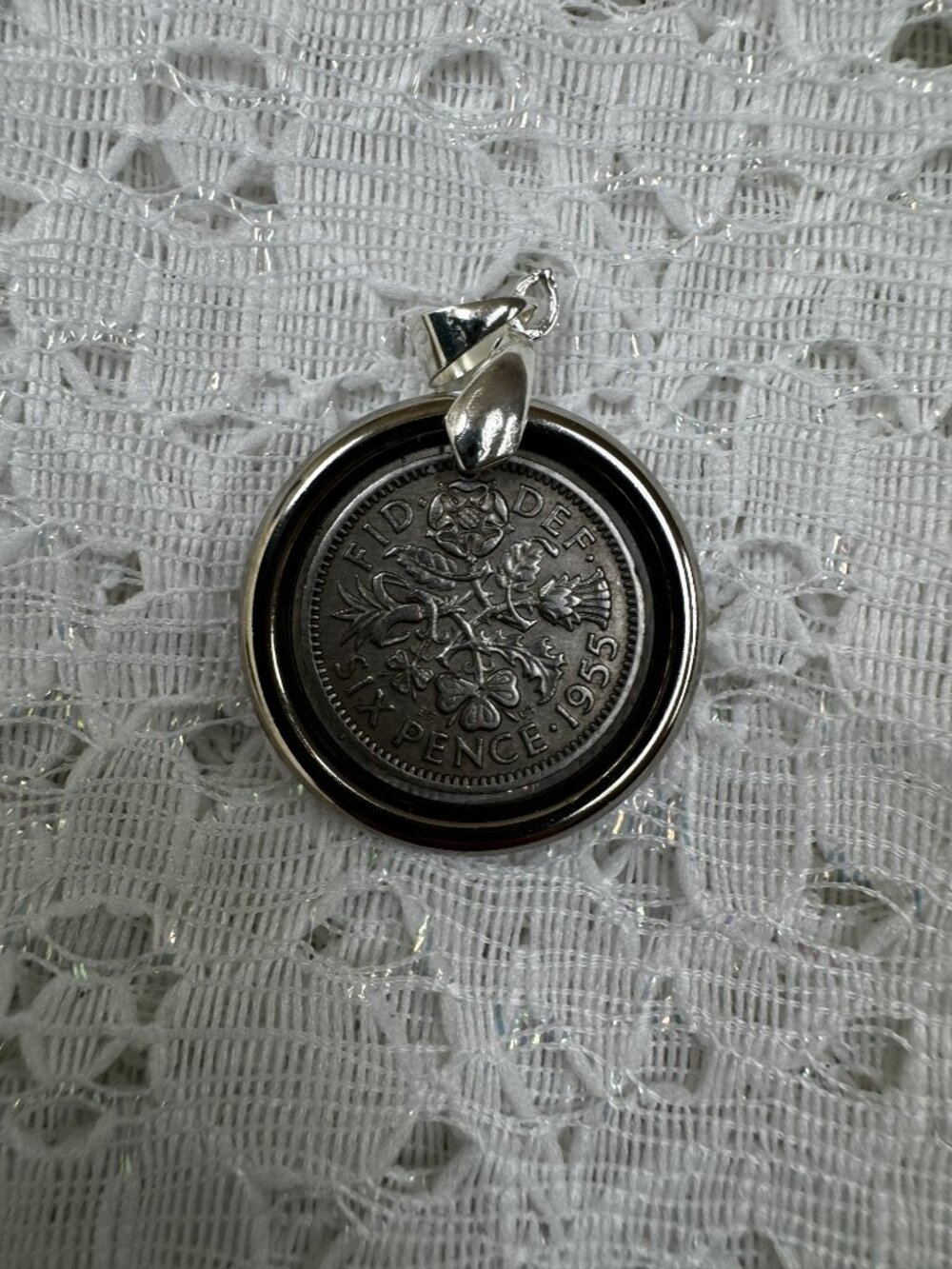 1955 British Sixpence Royal Floral Vintage Coin Resin Pendant - Picture 14 of 16